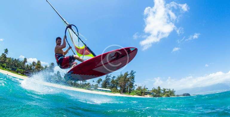 Kayaking vs Windsurfing: Which Water Sport Should You Choose?